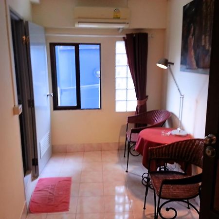 Fong Kaew And Baan Nang Fa Guesthouse Patong Habitación foto