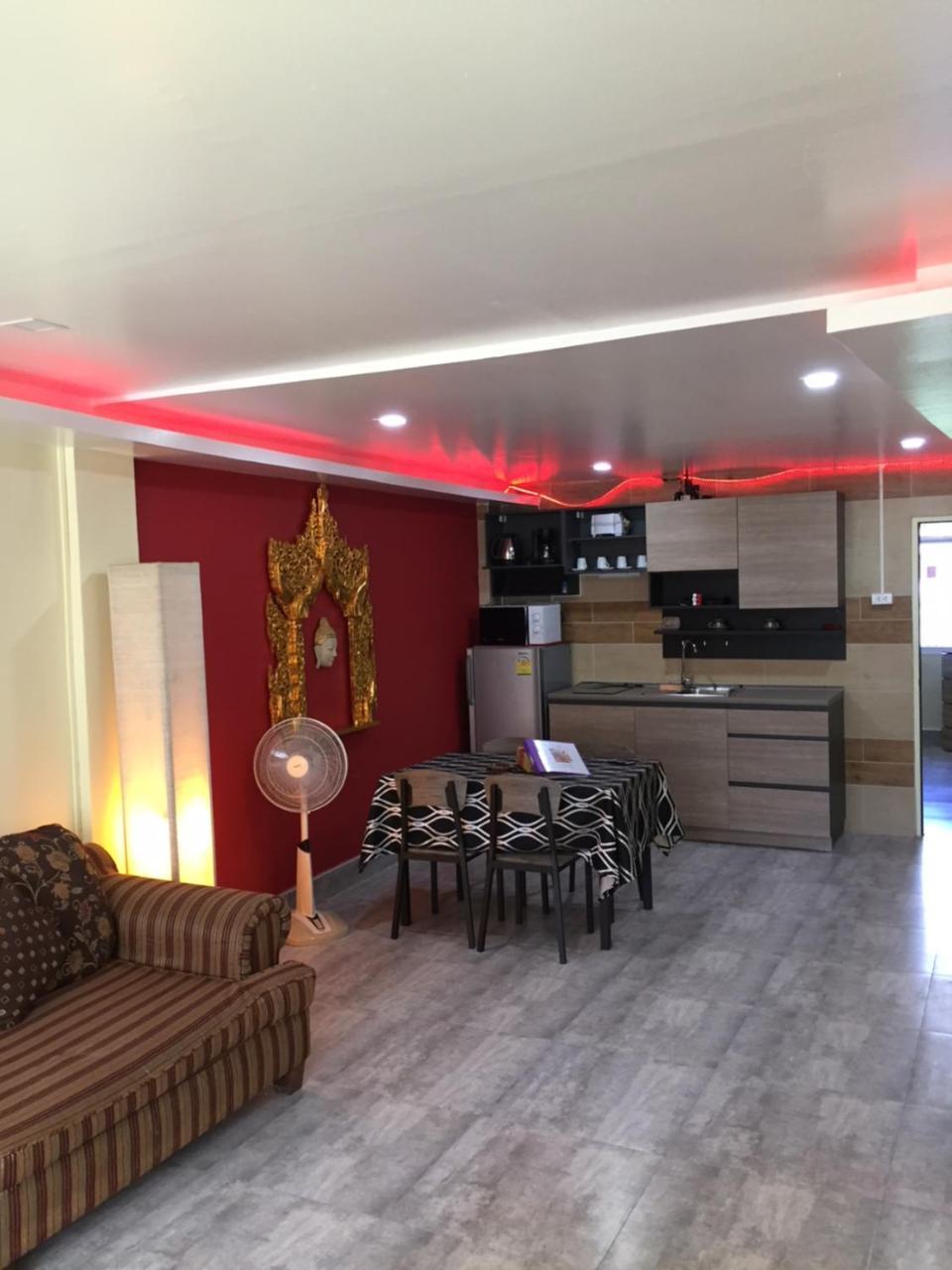 Fong Kaew And Baan Nang Fa Guesthouse Patong Exterior foto