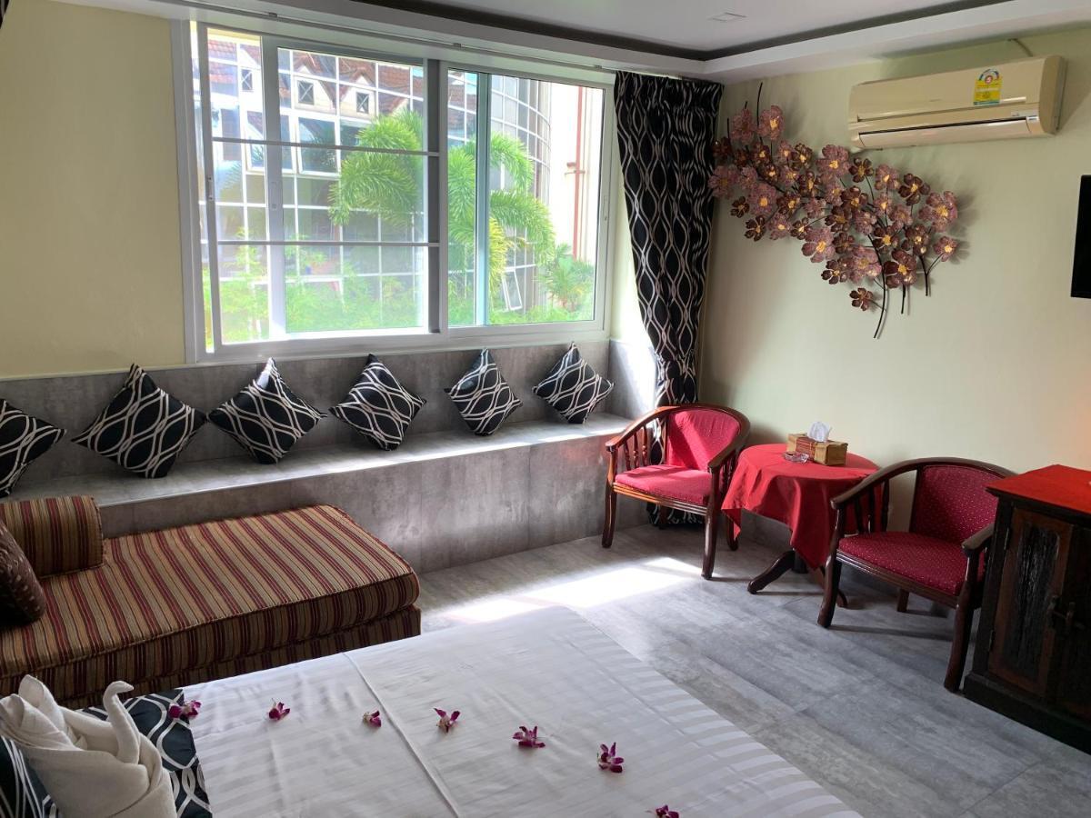 Fong Kaew And Baan Nang Fa Guesthouse Patong Exterior foto
